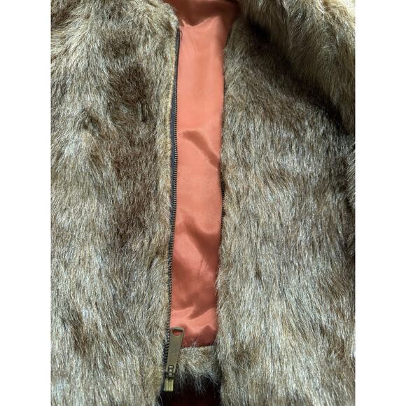 VTG Cropped Faux Fur (?) Jacket Ladies IWGWU Garment Workers Union Winter READ - Picture 11 of 11